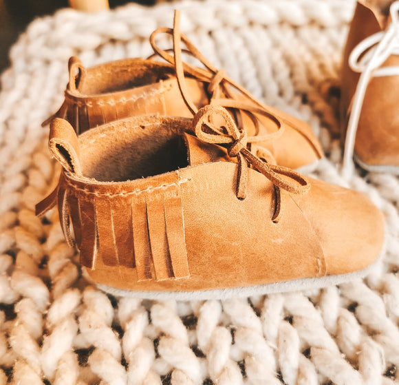 Leather Lace Up Fringe Shoes