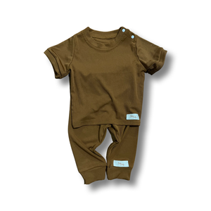 Rust T & leggings